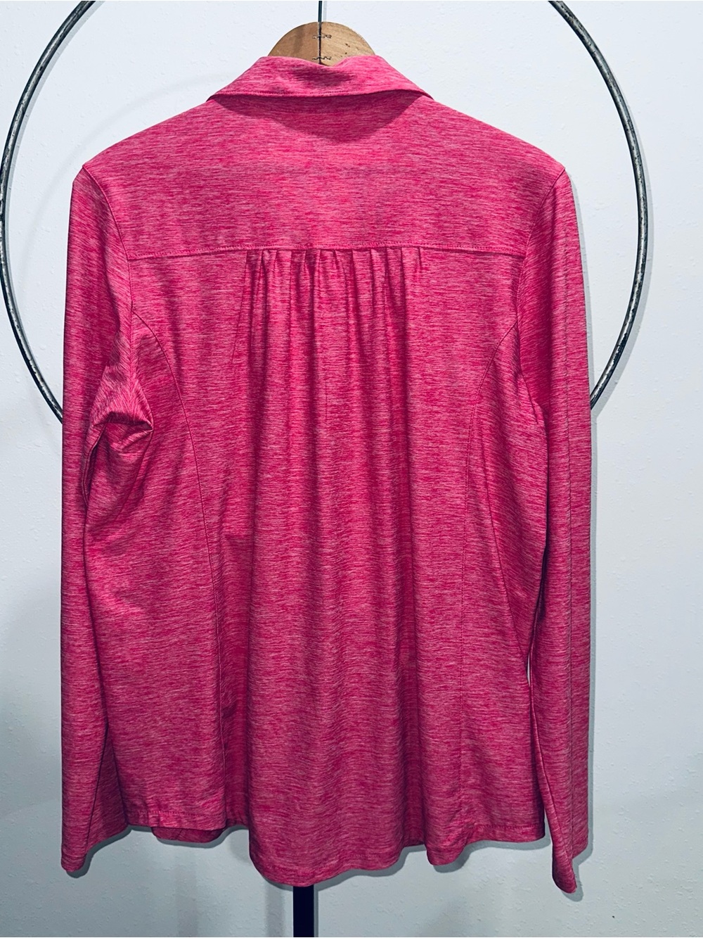 Duluth Trading Co Long-Sleeve Bright Pink Full Snap Shirt size Medium - Picture 2 of 6